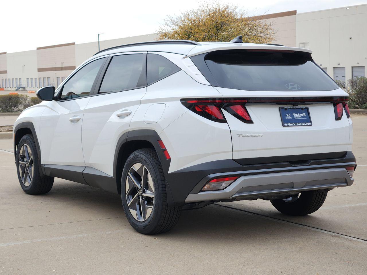 New 2026 W6H White Hyundai SEL FWD image 3