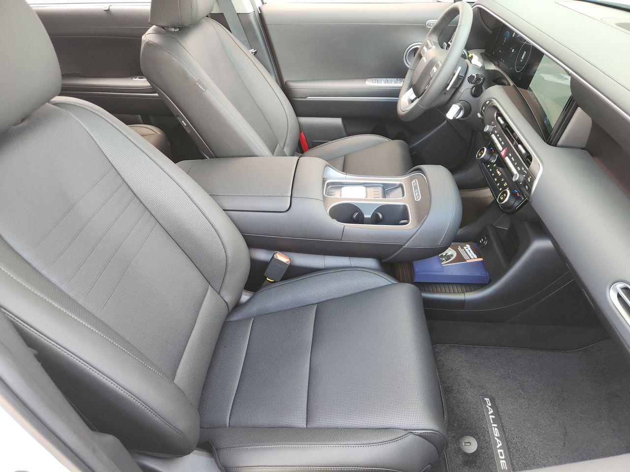 New 2027 Creamy White Pearl Hyundai Limited FWD image 10