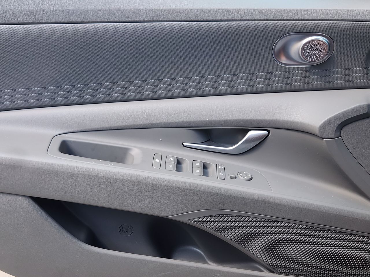 Used 2023 Portofino Gray Hyundai SEL image 21