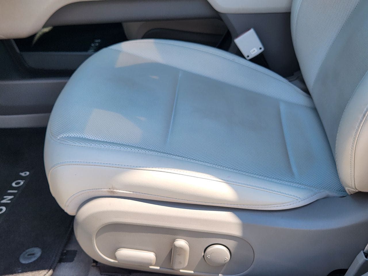 Used 2023 Digital Green Hyundai Limited image 23