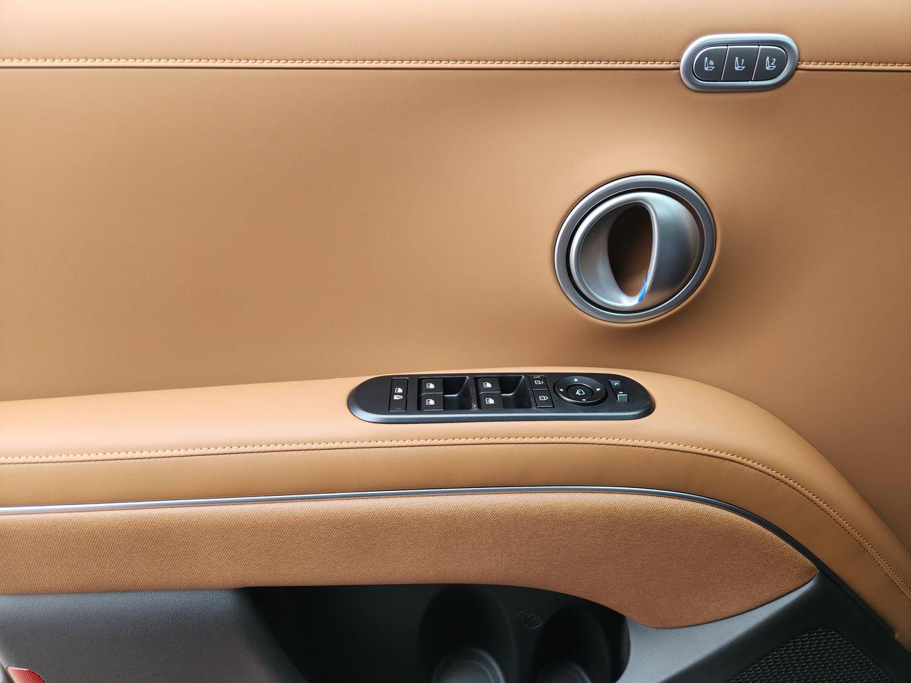 New 2026 Abyss Black Pearl Hyundai Calligraphy FWD image 22