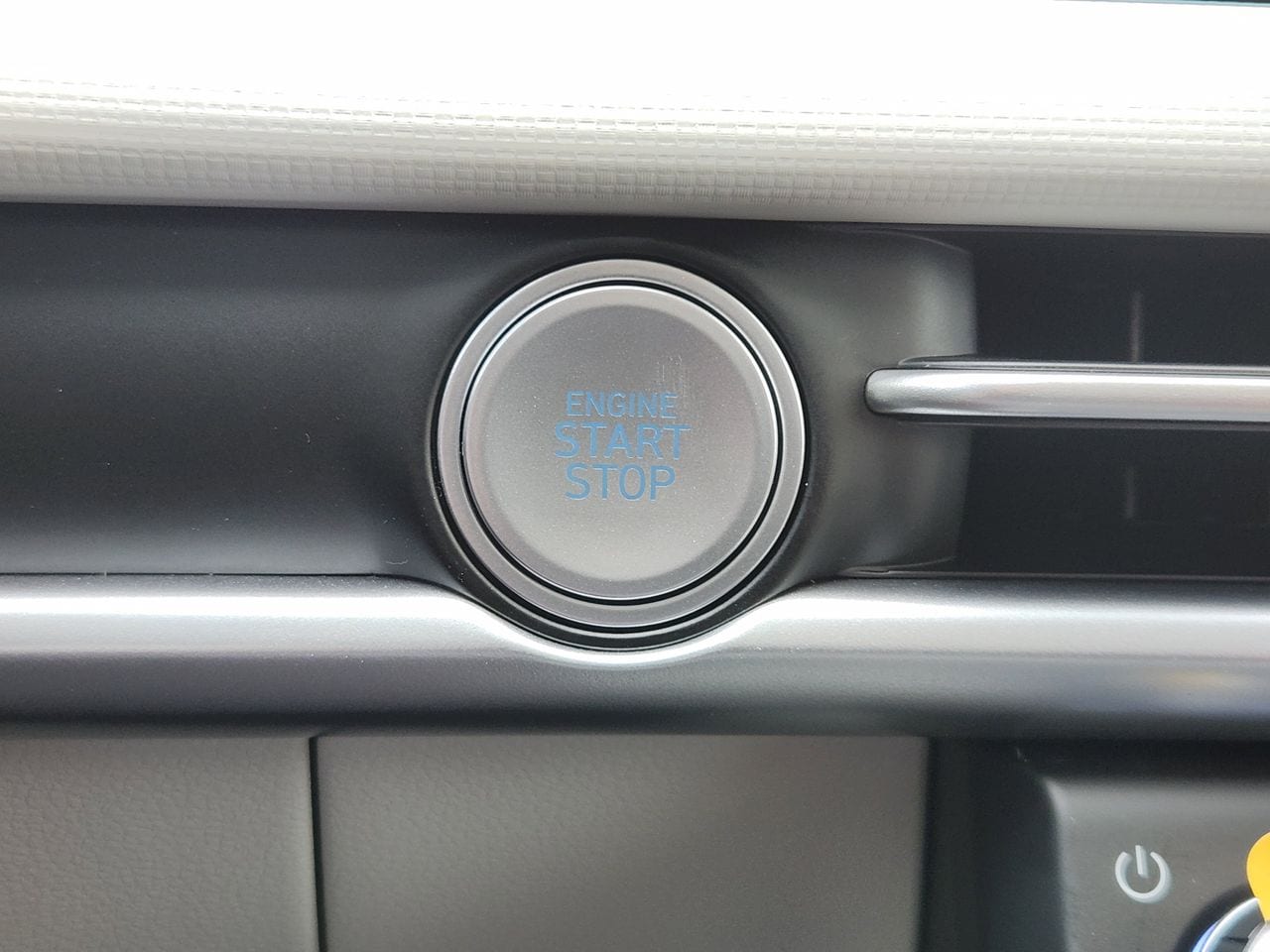 New 2026 W6H White Hyundai SE FWD image 16