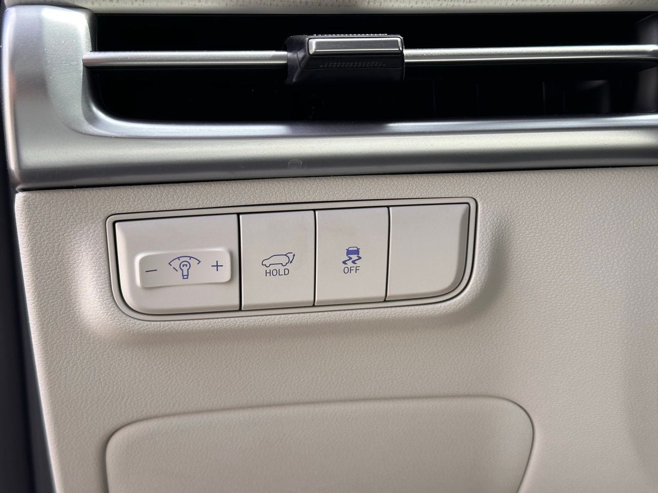 Used 2025 Ultimate Red Hyundai SEL Convenience image 23