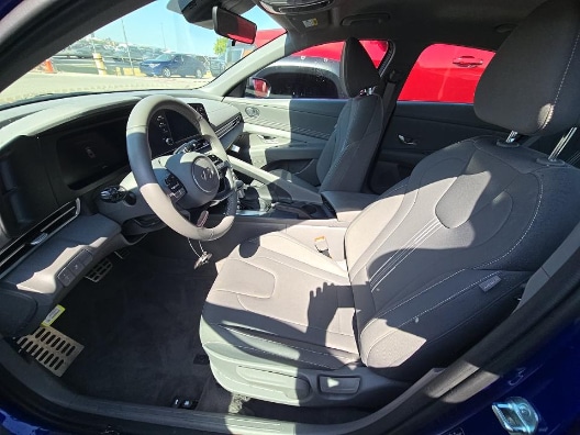 Used 2025 Intense Blue Hyundai SEL Sport image 11