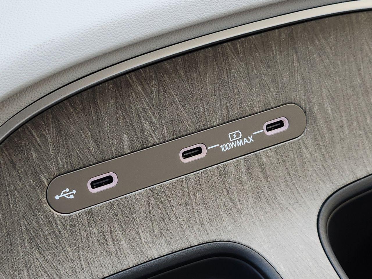 New 2026 WC9 White Hyundai SEL FWD image 19