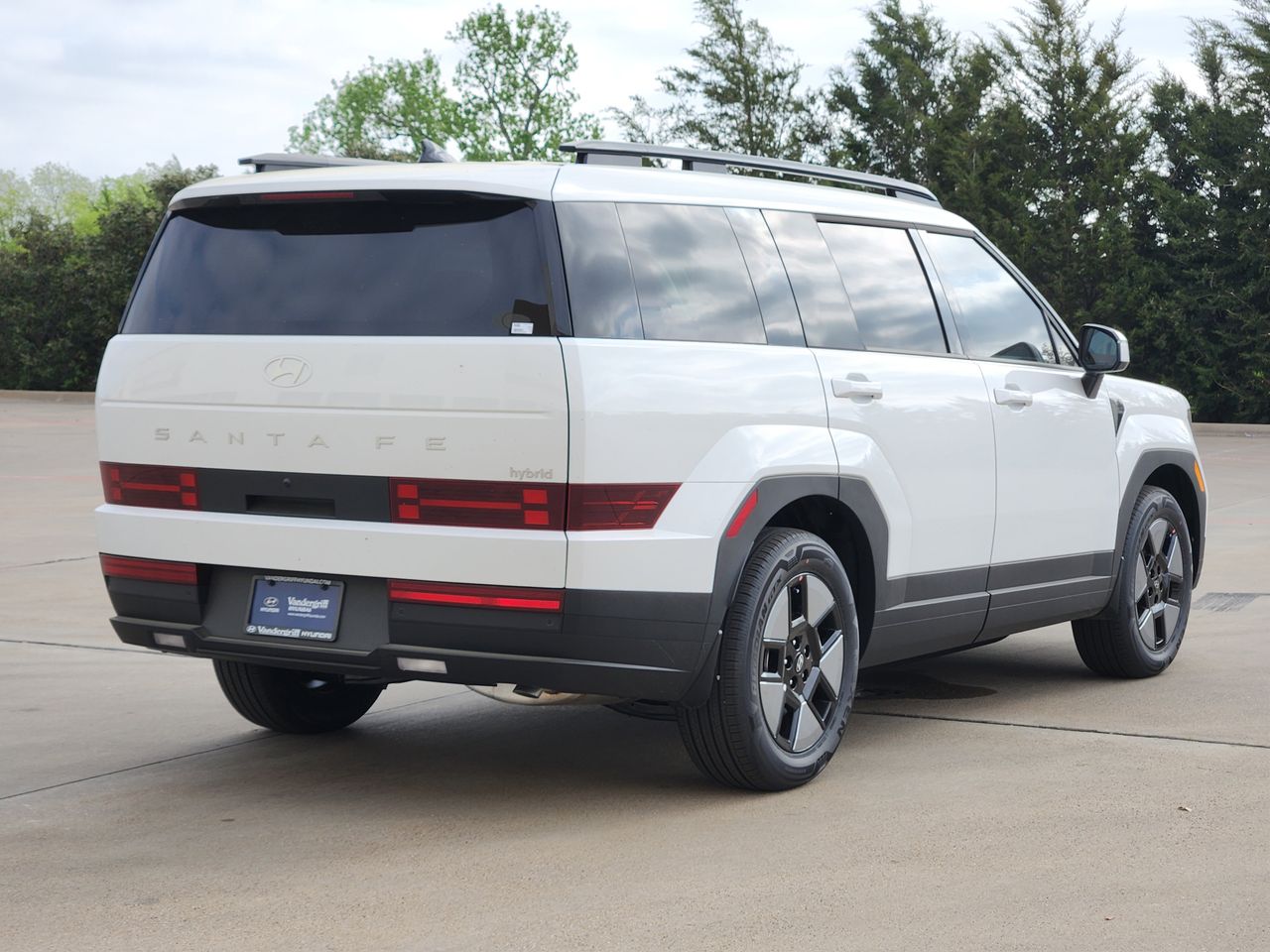 New 2026 W6H White Hyundai SEL image 4