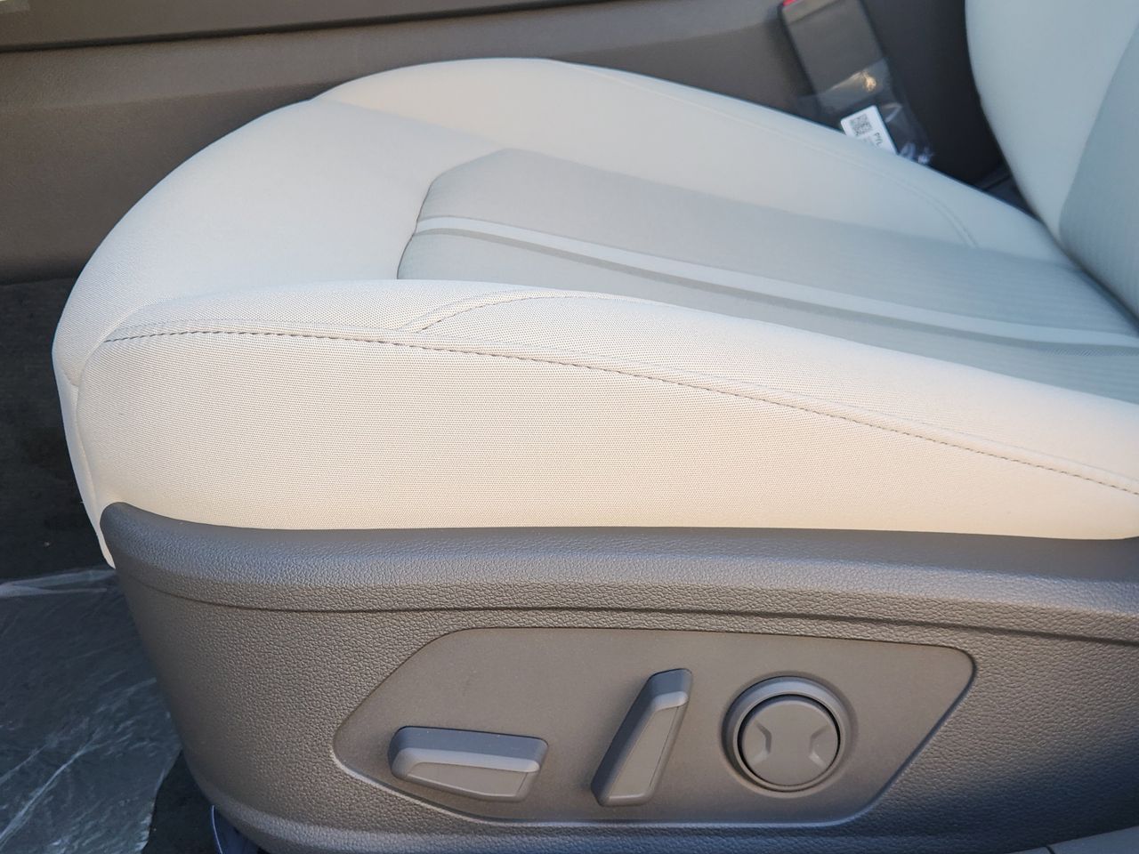 New 2026 W6H White Hyundai SEL Sport image 25