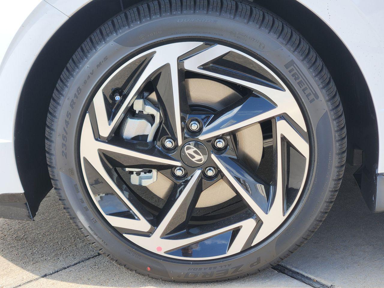 New 2026 W6H White Hyundai SEL Sport image 7