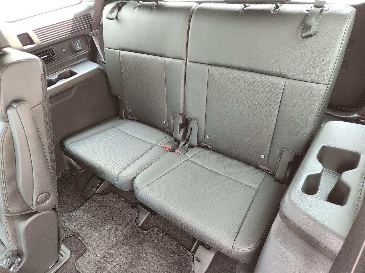 New 2027 Serenity White Hyundai Limited image 32