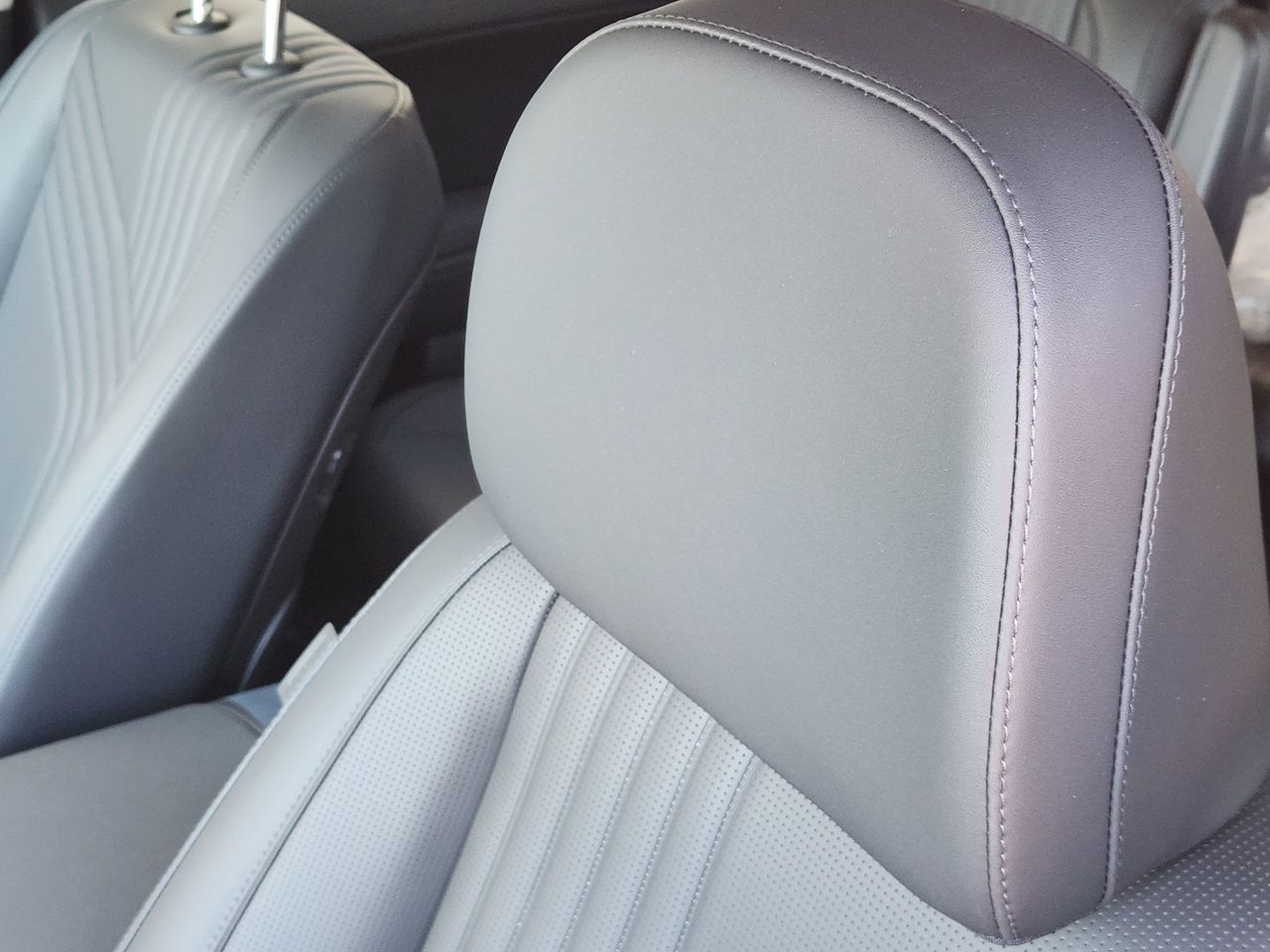 New 2026 WC9 White Hyundai SEL FWD image 10