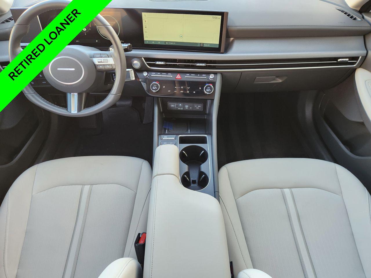 New 2025 W6H White Hyundai SEL Convenience image 27