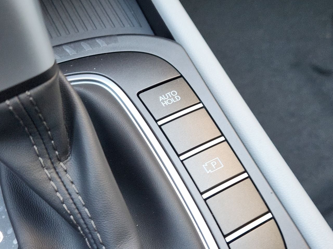 New 2026 C5G Gray Hyundai SE FWD image 19