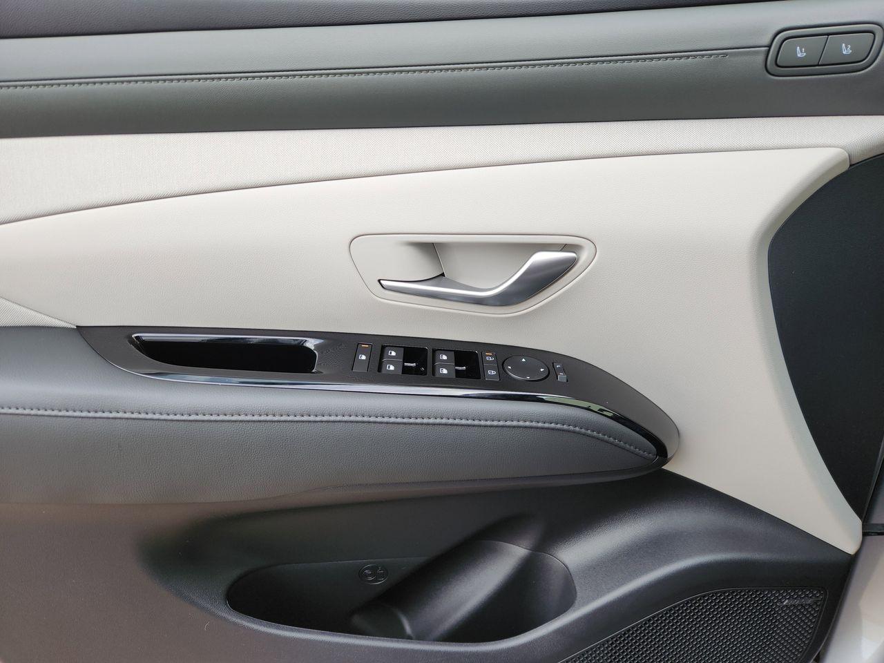 New 2026 Shimmering Silver Hyundai Limited FWD image 22