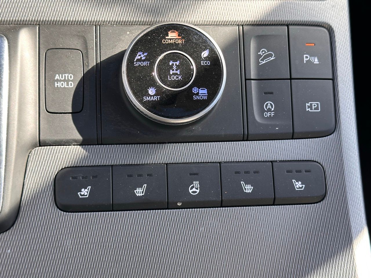 Used 2025 Graphite Hyundai Limited image 38