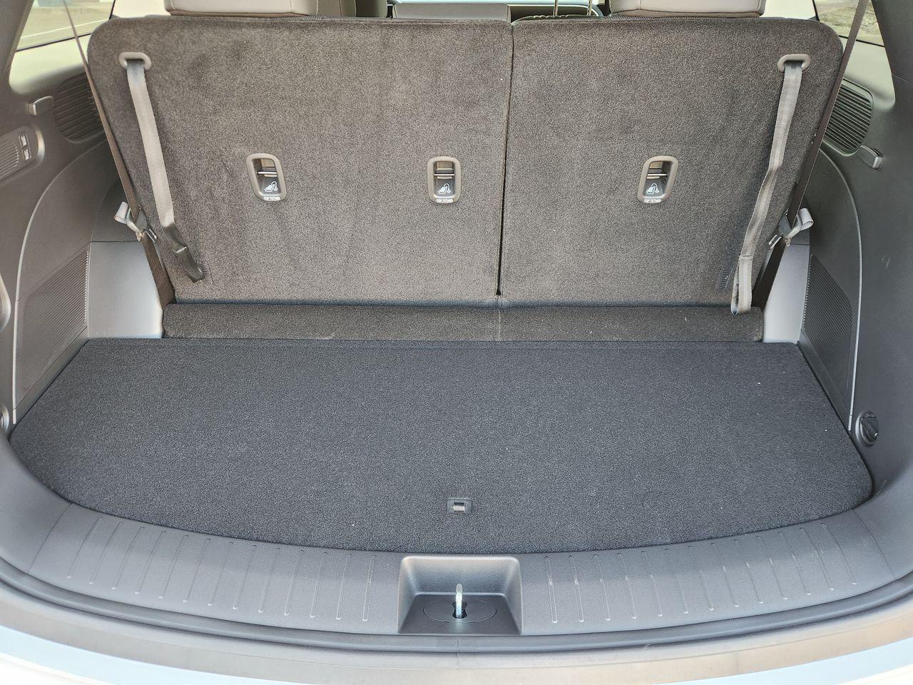 New 2026 Creamy White Pearl Hyundai SEL Premium 7P image 32