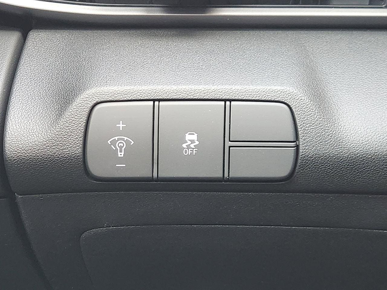 New 2026 W6H White Hyundai SEL Sport Premium image 19