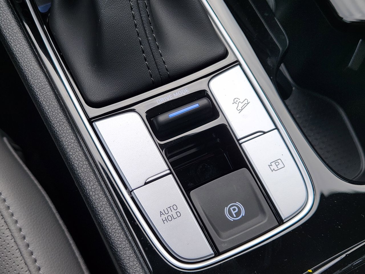 New 2026 NT2 Gray Hyundai SEL Activity FWD image 19