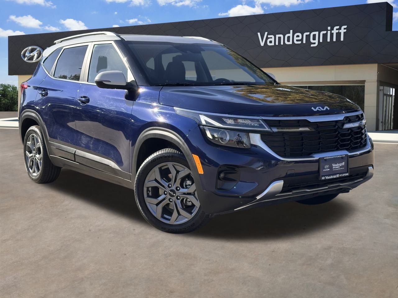 2024 Kia Seltos S's photo