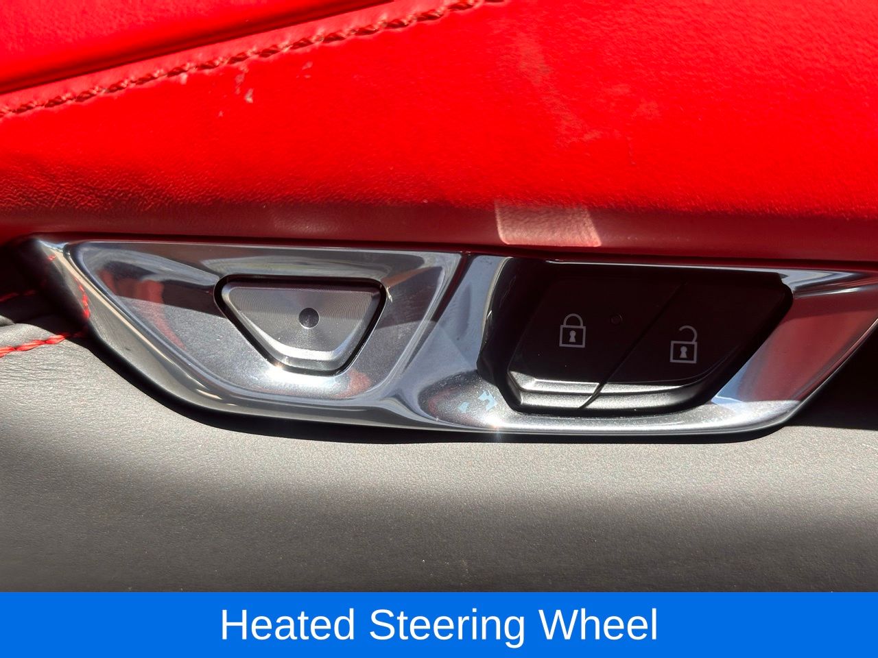 Used 2020 Arctic White Chevrolet Stingray 3LT image 23