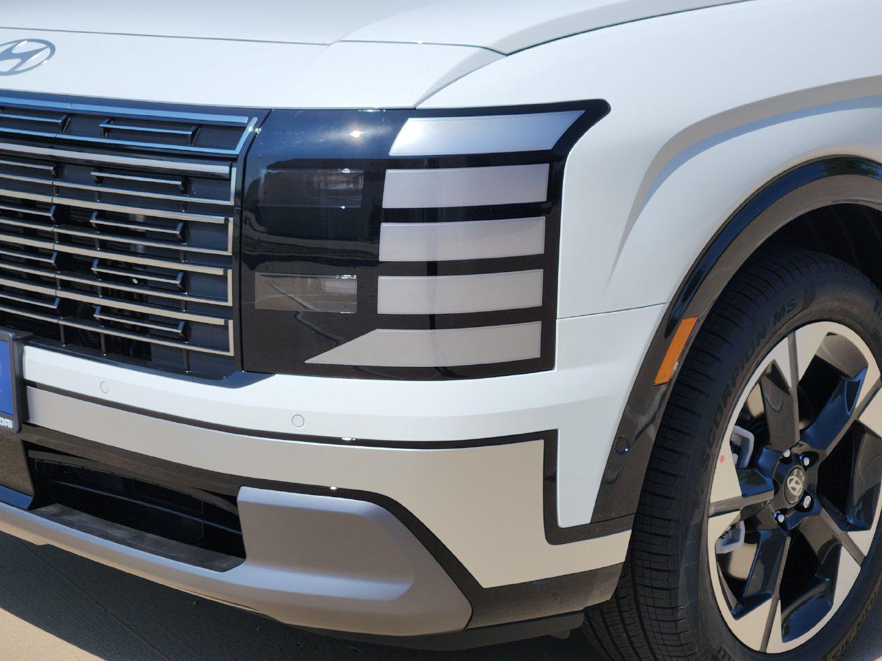 New 2027 Creamy White Pearl Hyundai Limited image 6