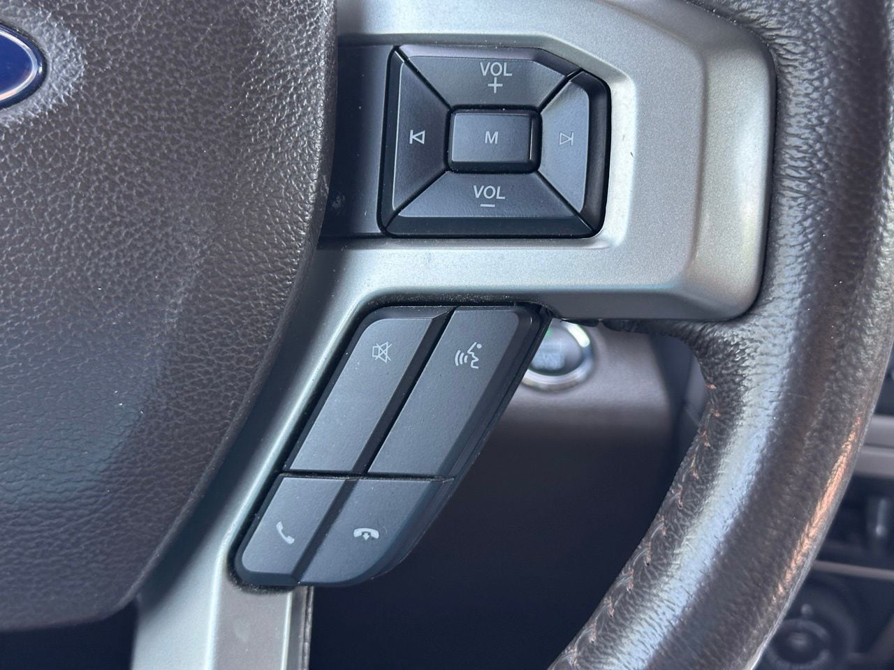 Used 2022 Oxford White Ford King Ranch image 27