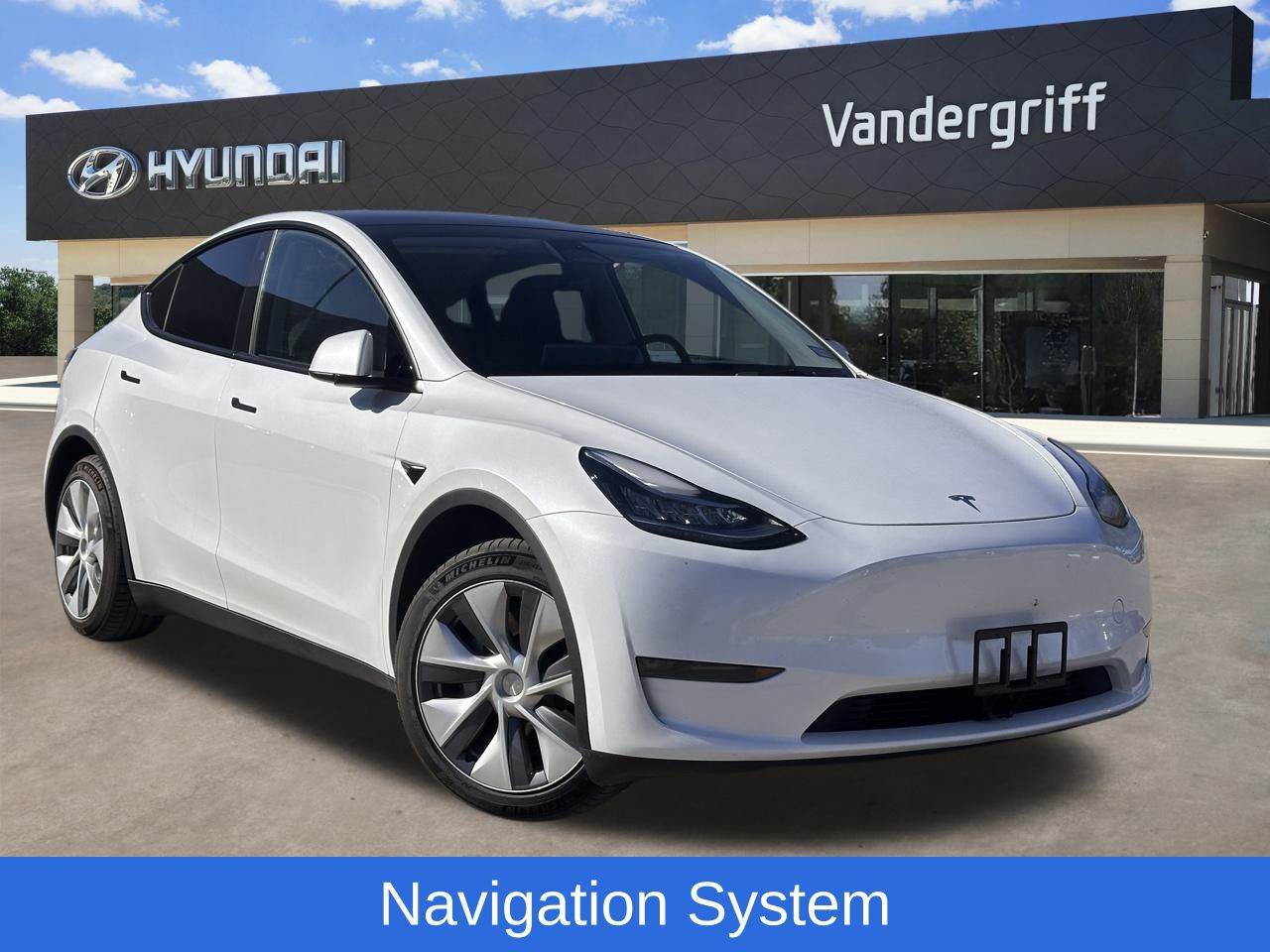 2023 Tesla Model Y Long Range's photo