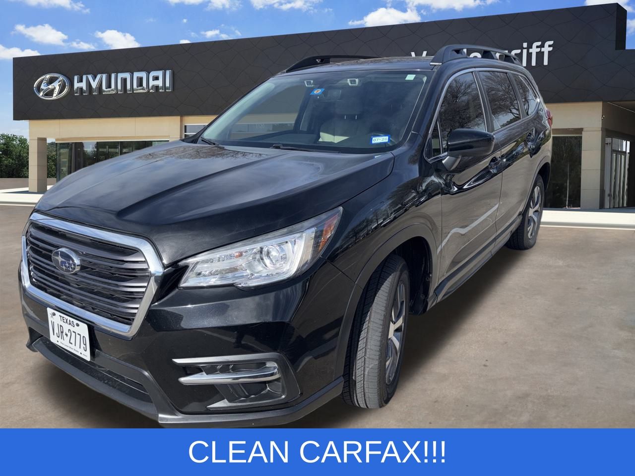 2022 Subaru Ascent Premium's photo