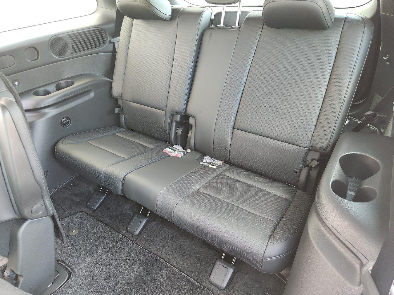 New 2027 Creamy White Pearl Hyundai Blue SEL Premium 7P image 30