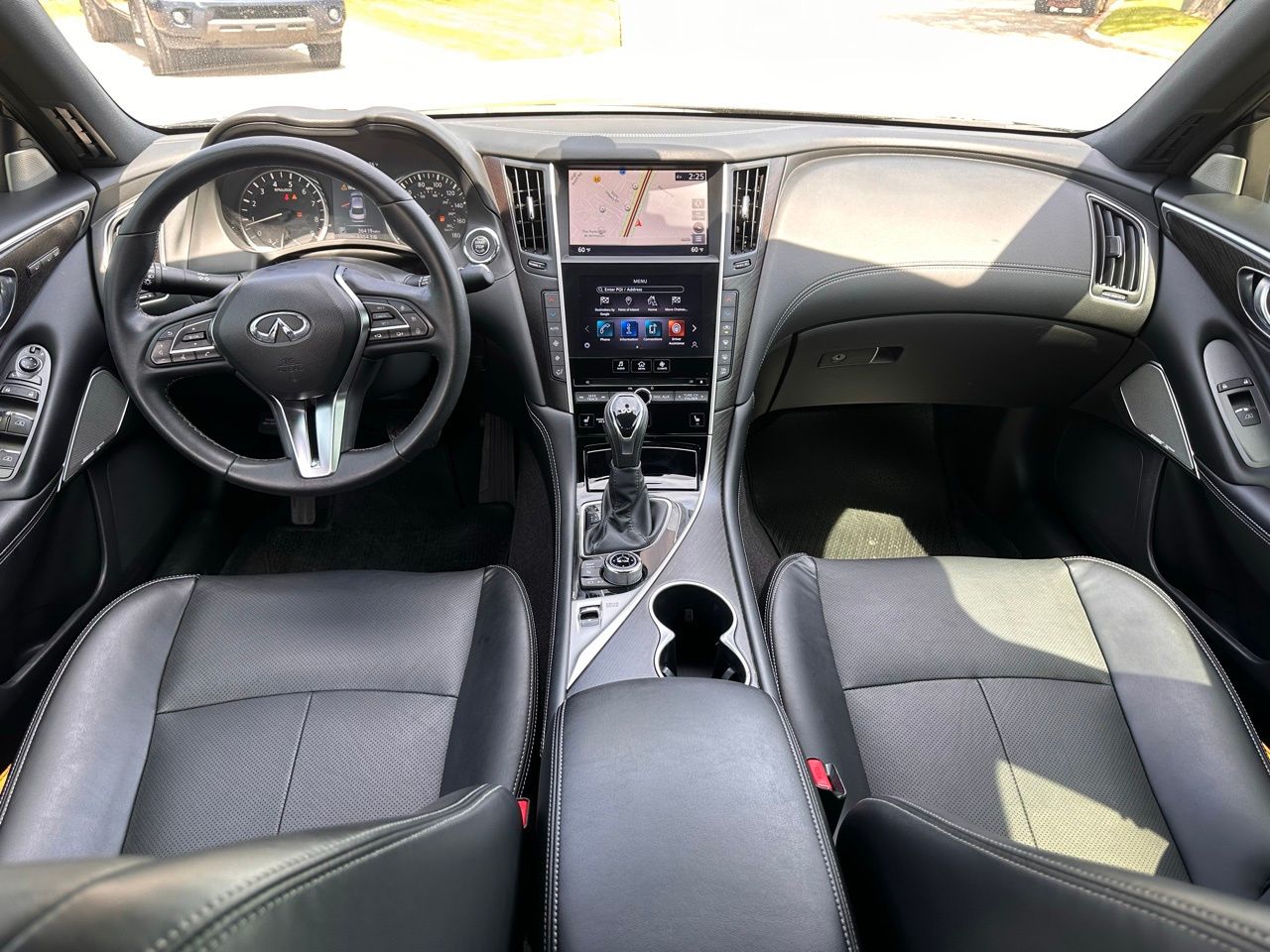 Used 2023 Black Obsidian INFINITI Sensory image 18