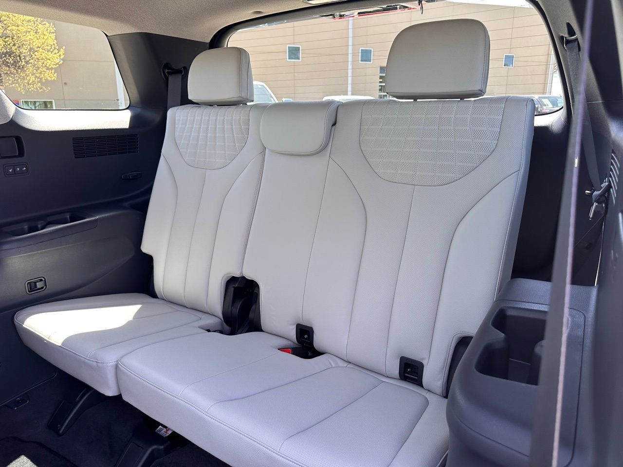 Used 2025 Steel Graphite Hyundai Limited image 23