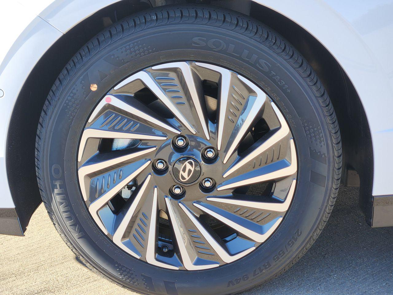 New 2026 W6H White Hyundai Limited image 7