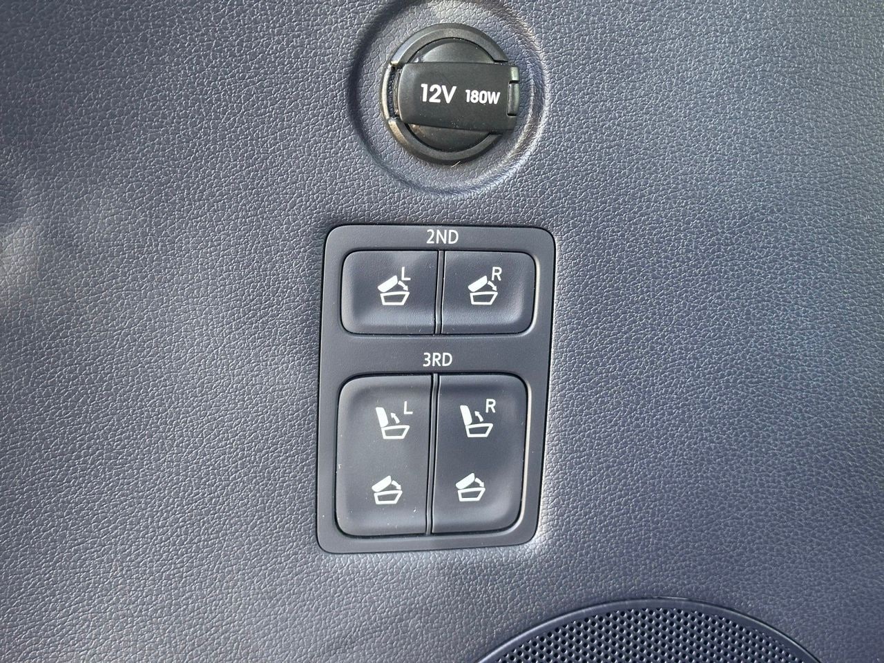 Used 2025 Graphite Hyundai Limited image 14