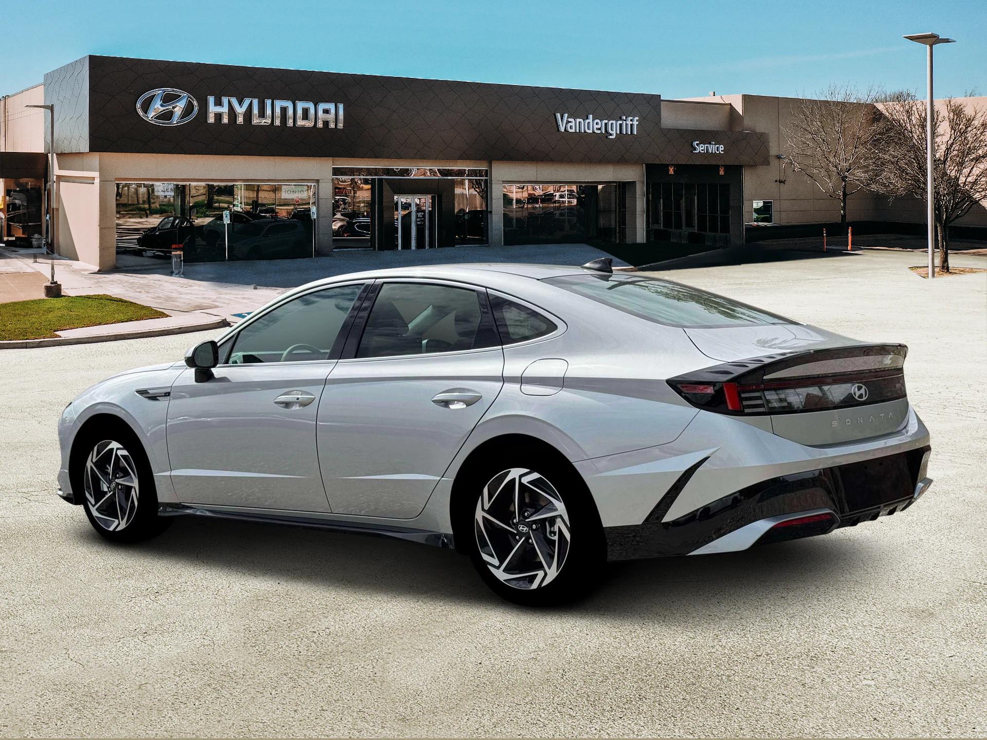 2026 Hyundai Sonata SEL Sport photo 2