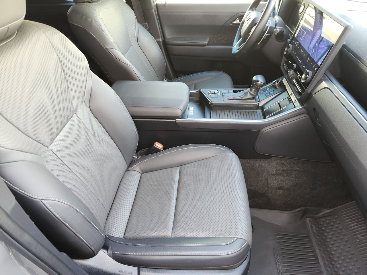 Used 2024 Incognito Lexus 550 Premium+ image 10