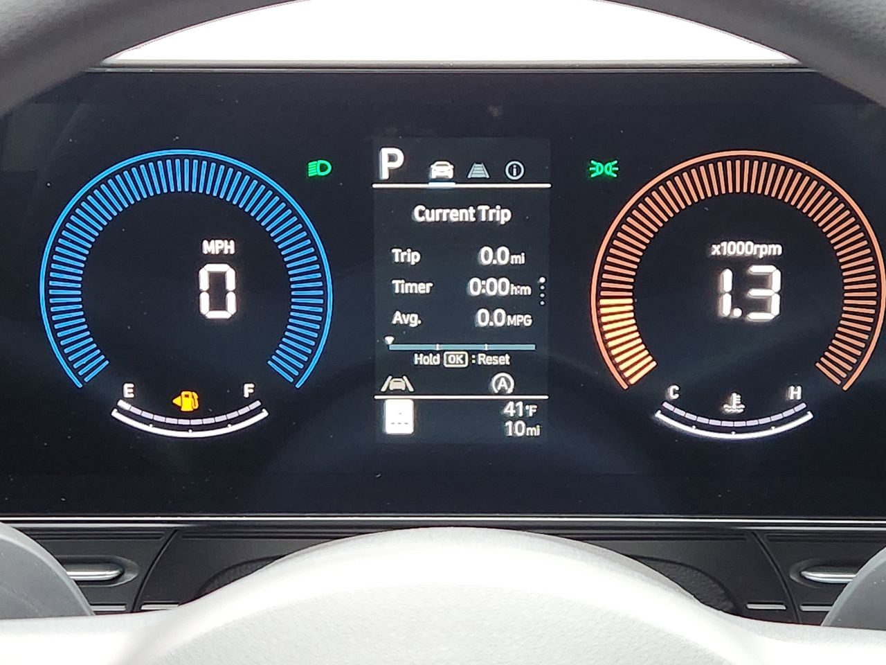 New 2026 SAW White Hyundai SE FWD image 12