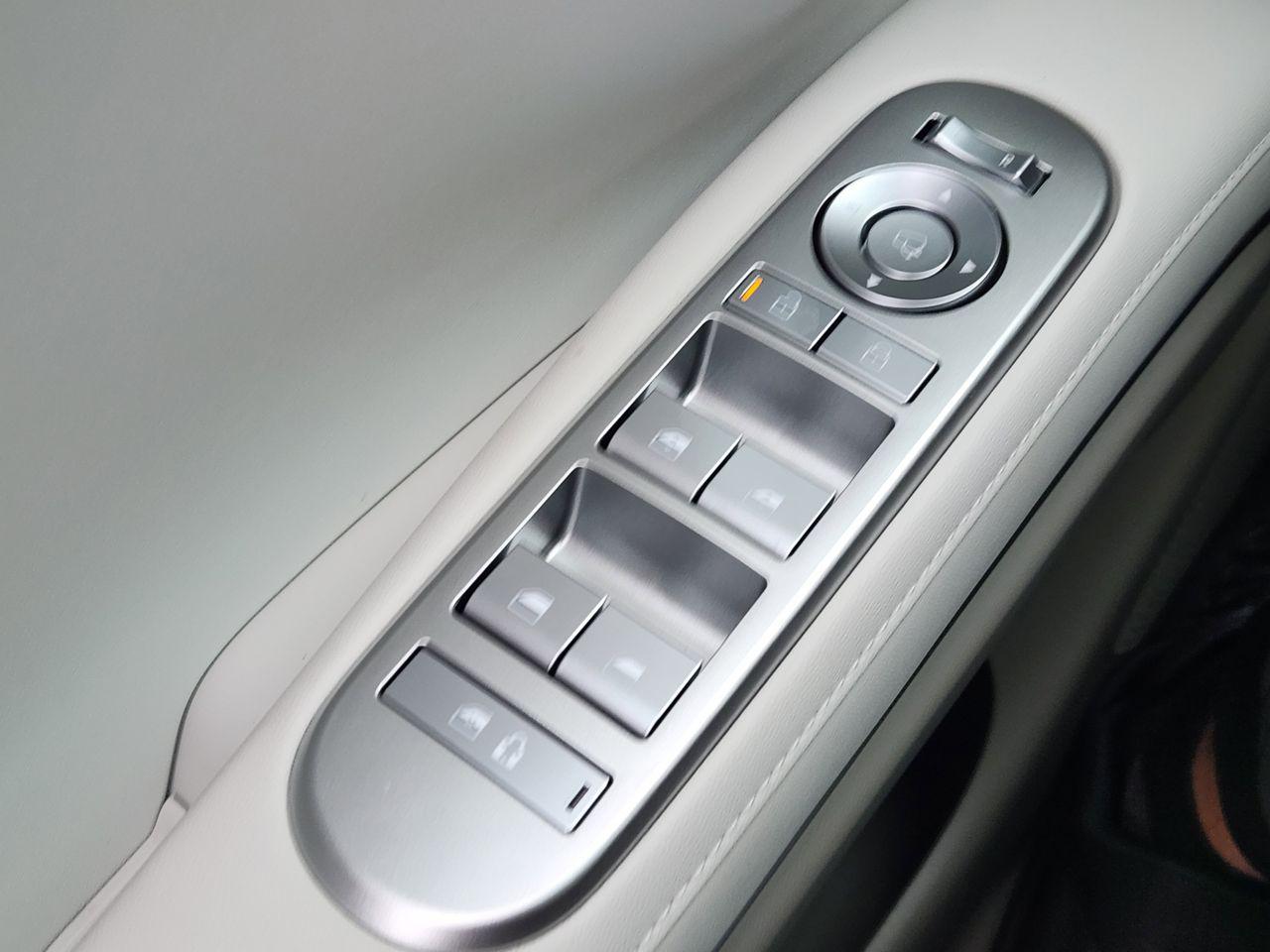 New 2026 Typhoon Silver Metallic Hyundai Blue SEL Premium 7P image 21