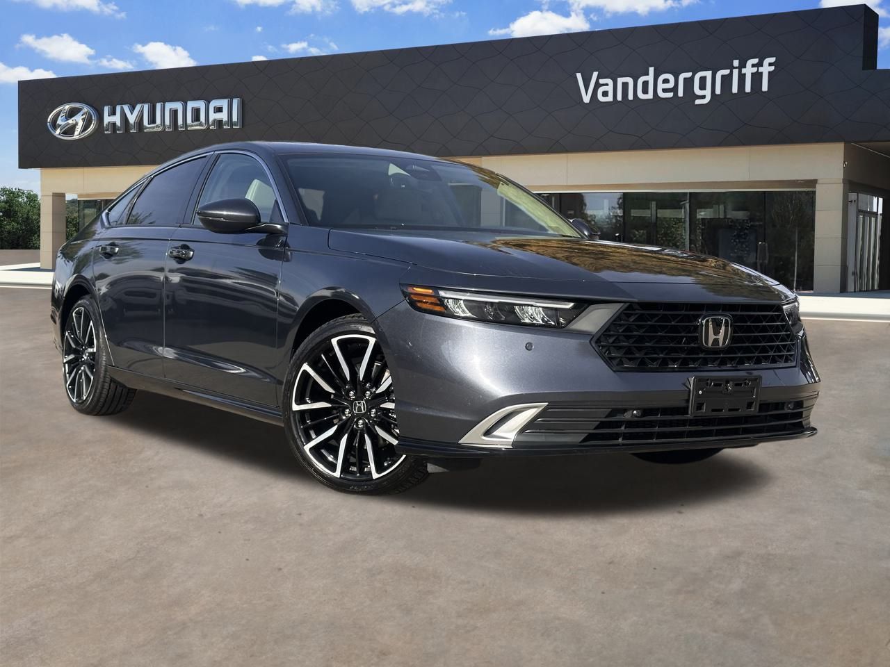 2024 Honda Accord Hybrid Touring's photo