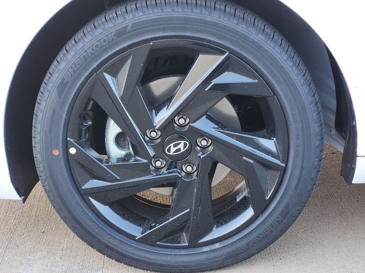 New 2026 W6H White Hyundai SEL Sport Premium image 7