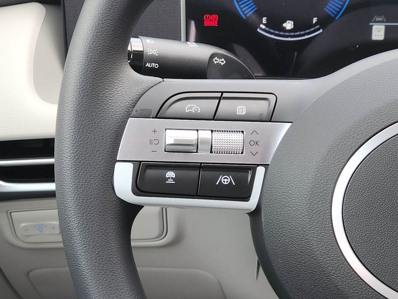 New 2026 W6H White Hyundai SE FWD image 26