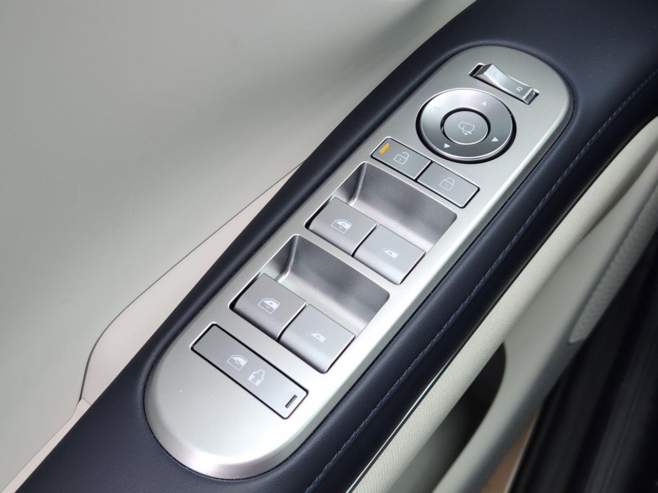 New 2026 Abyss Black Pearl Hyundai Calligraphy image 22