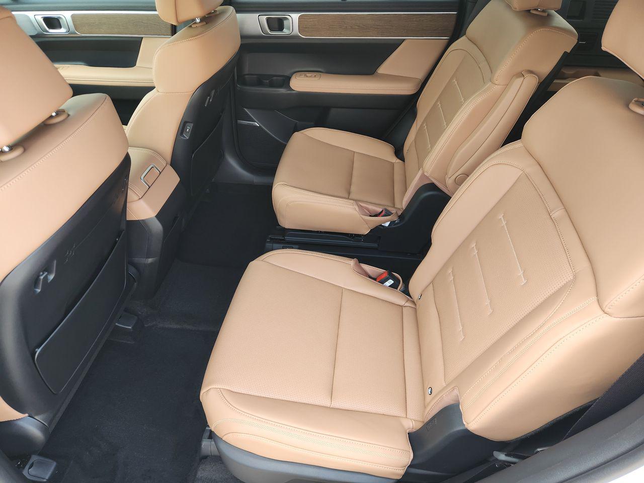 New 2026 Serenity White Hyundai Calligraphy FWD image 30