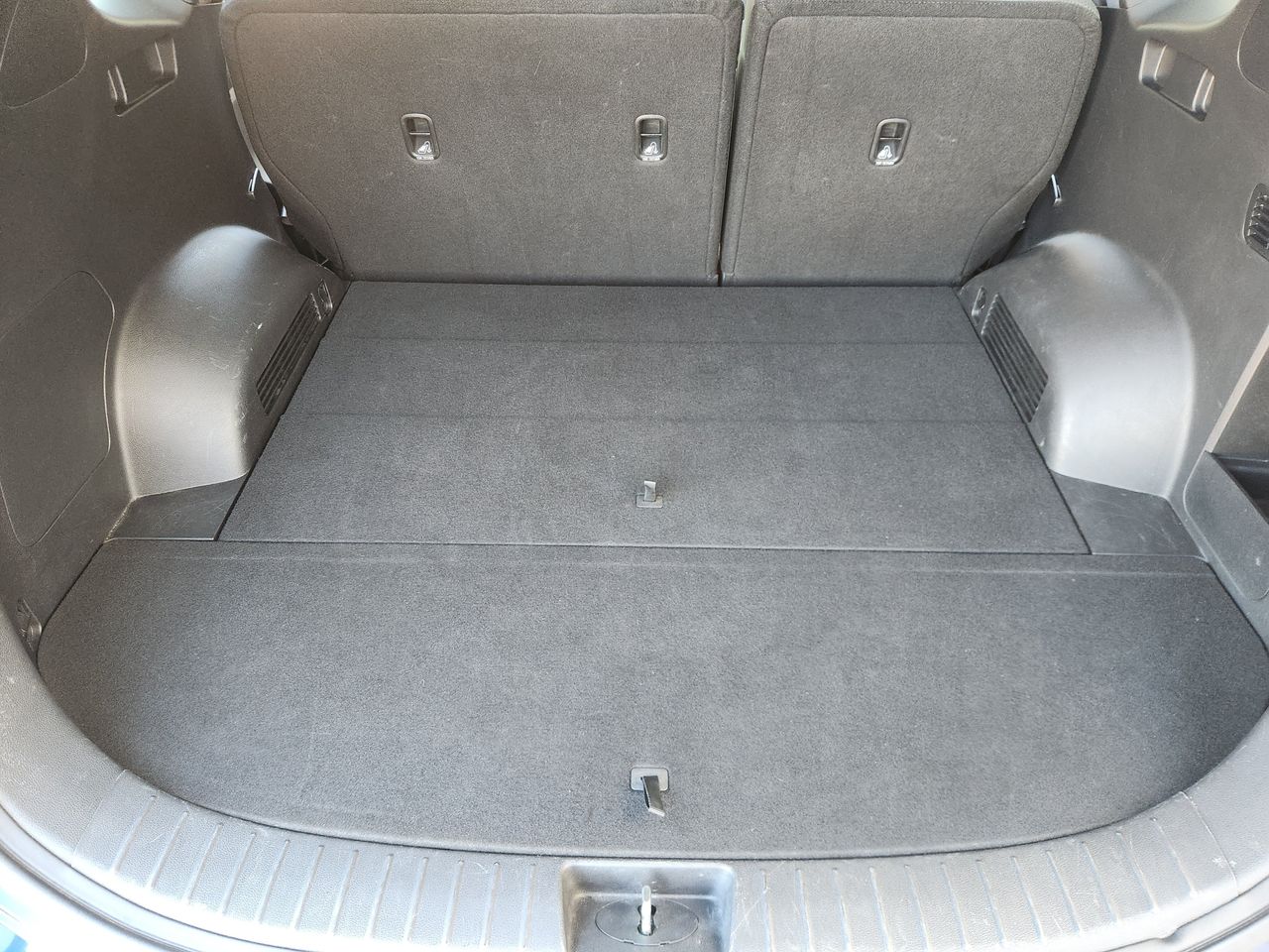 Used 2023 Stormy Sea Hyundai SEL image 30