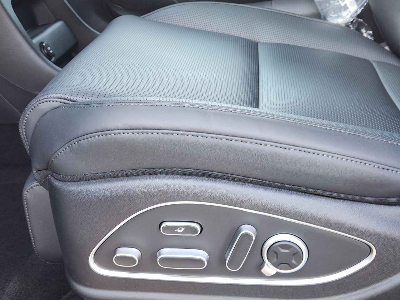 New 2026 WC9 White Hyundai Calligraphy FWD image 21