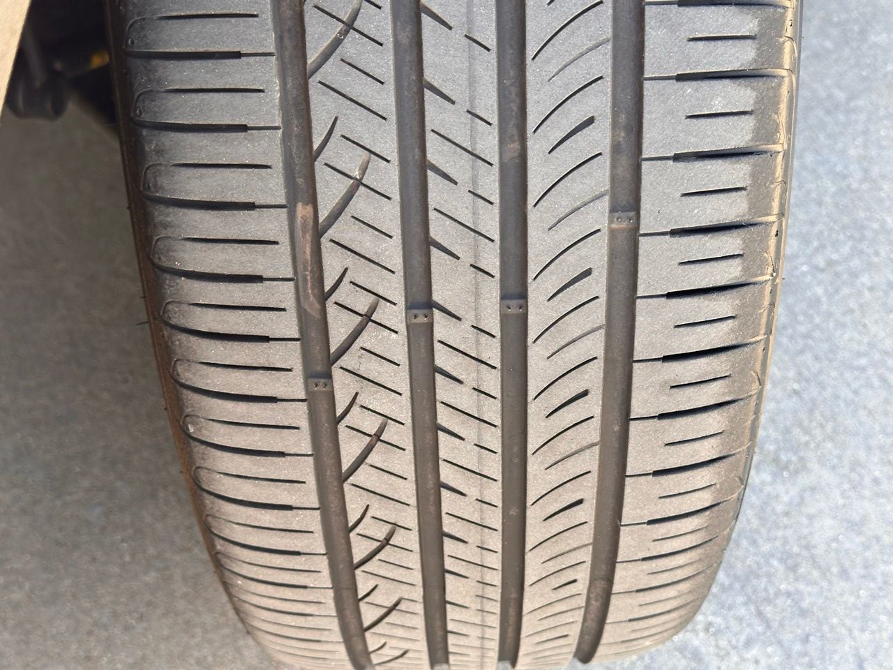 Used 2025 Hyper White Hyundai XRT image 3