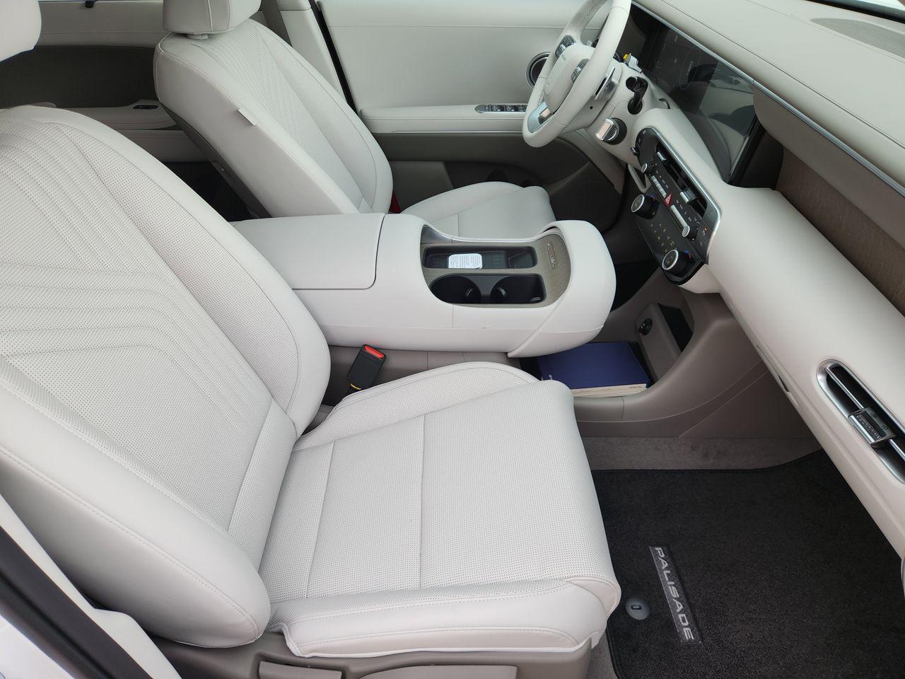 New 2026 WC9 White Hyundai SEL FWD image 10