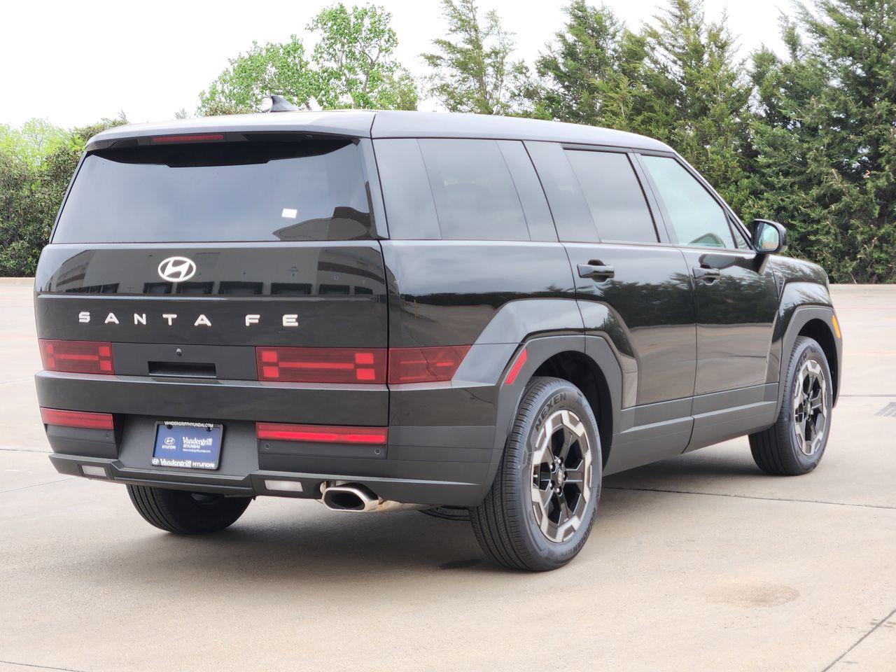 New 2026 S3B Black Hyundai SE FWD image 4