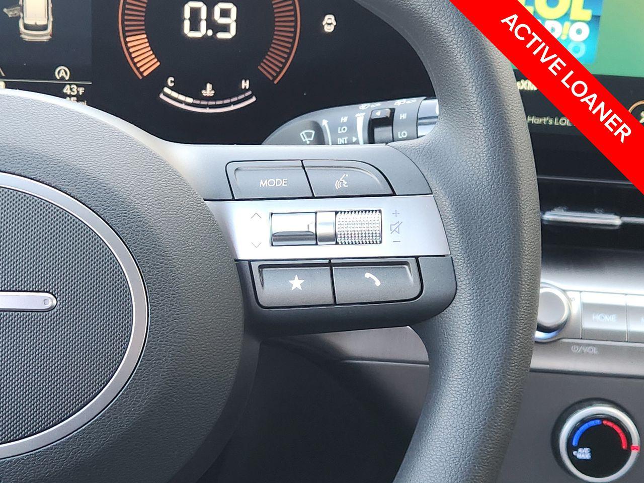 New 2026 SAW White Hyundai SE FWD image 28