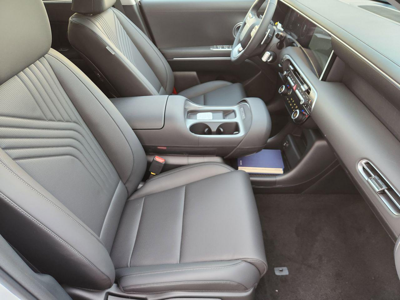 New 2026 WC9 White Hyundai SEL FWD image 9