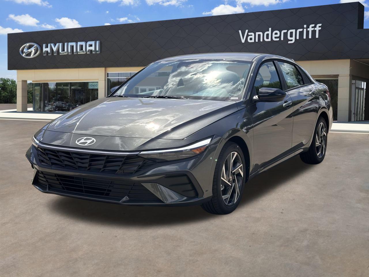 2025 Hyundai Elantra SEL Sport photo 2