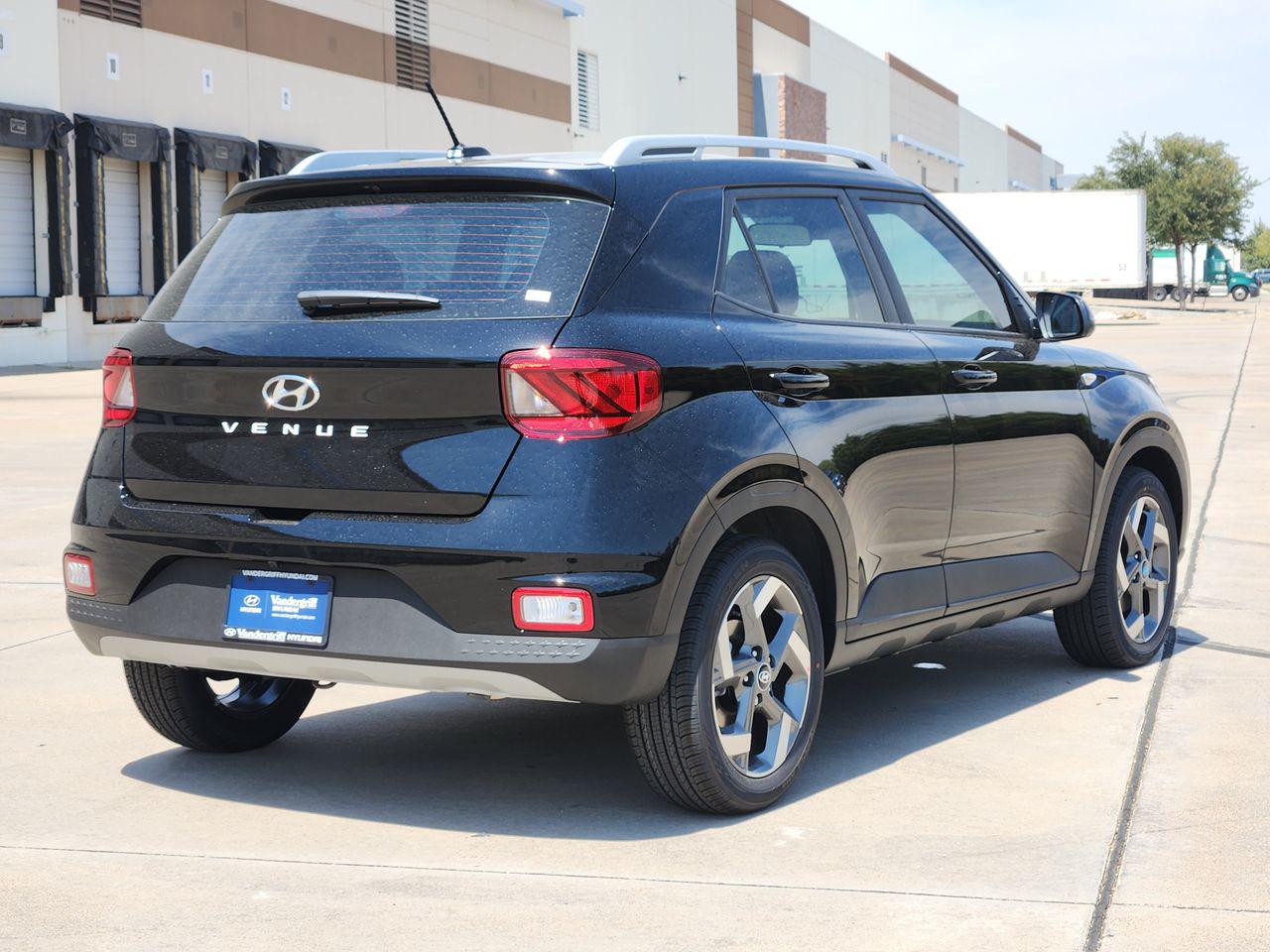 New 2026 Onyx Black Hyundai SEL image 4
